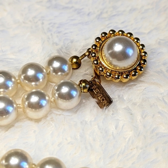 Vintage 90's Revlon Dual Strand Faux Pearl Necklace/Choker - Picture 2 of 10